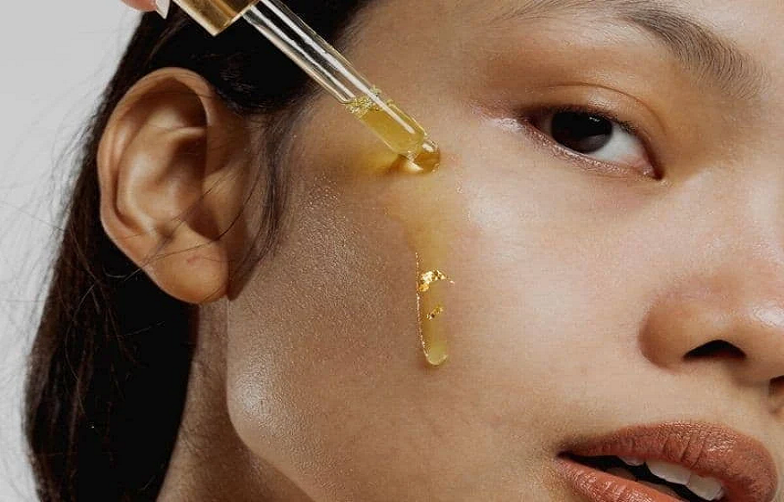 Luxury Meets Lift: Why Bust Blossom Crème & 24K Gold Serum Are the Ultimate Beauty Combination